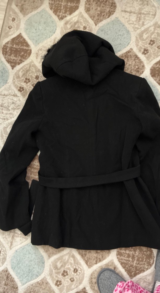 Kapüşonlu Siyah Kadın Kaban - Görsel 4