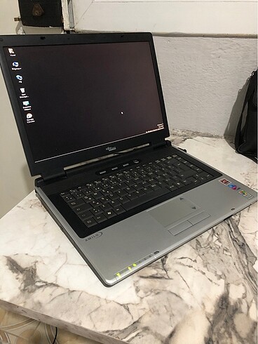 Fujitsu Amilo BEDAVA FİYATA