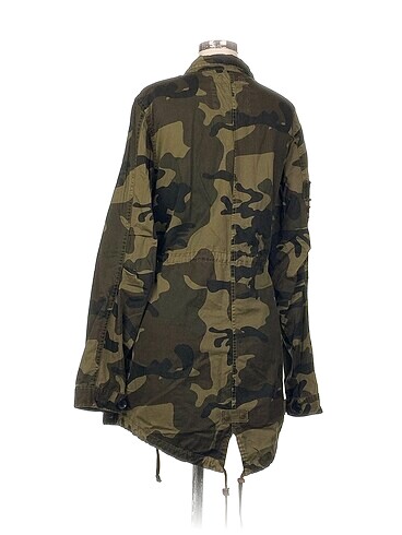 m Beden Bershka Trenchcoat %70 İndirimli.