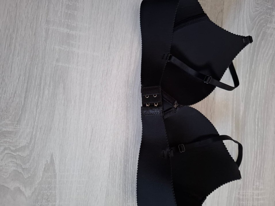 Siyah Sütyen - Görsel 2