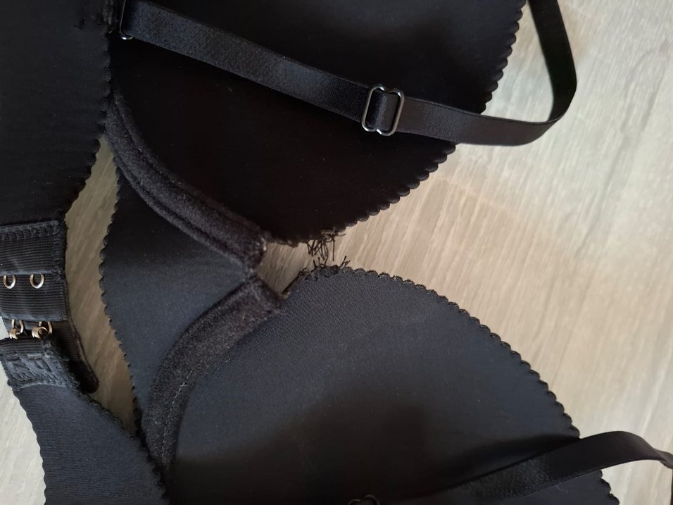 Siyah Sütyen - Görsel 4