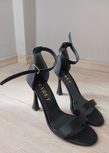 Siyah Minimalist Topuklu Kadın Ayakkabı - Görsel 2