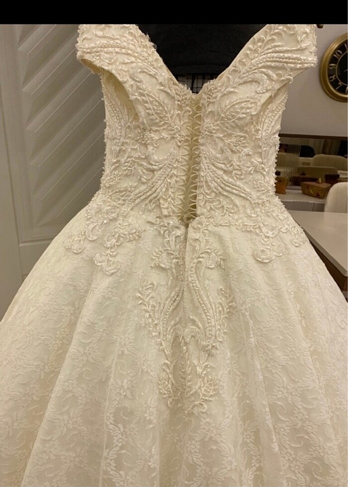 Boncuk işlemeli vintage uzun kuyruklu gelinlik - Görsel 3