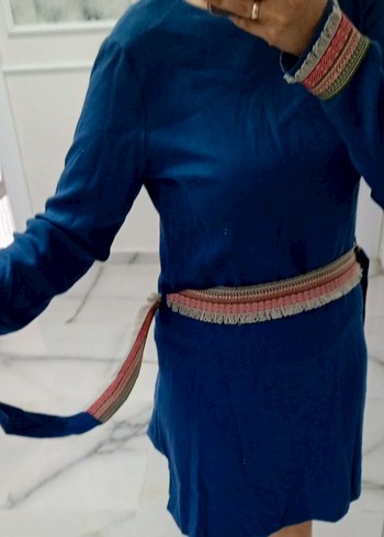 Mavi Parlak Kumaşlı Kemerli Bohem Tunik