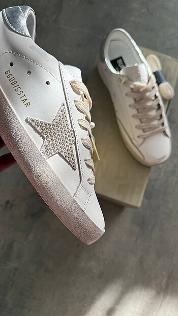 37 Beden beyaz Renk Golden Goose