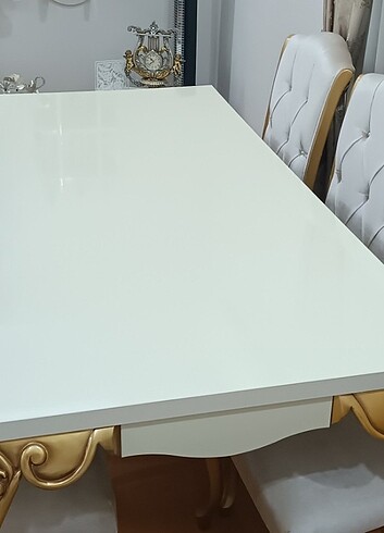 Diğer Avangart yemek masası ve 6 adet sandalye takımı