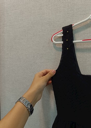 Siyah V Yaka Kolsuz Midi Mini Elbise - Görsel 3