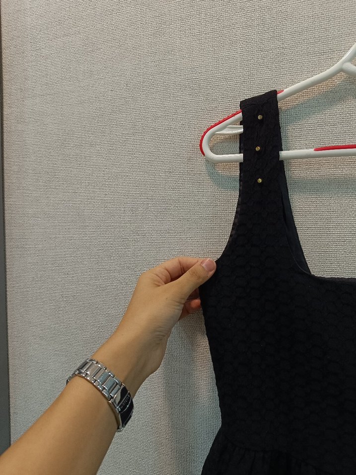 Siyah V Yaka Kolsuz Midi Mini Elbise - Görsel 3