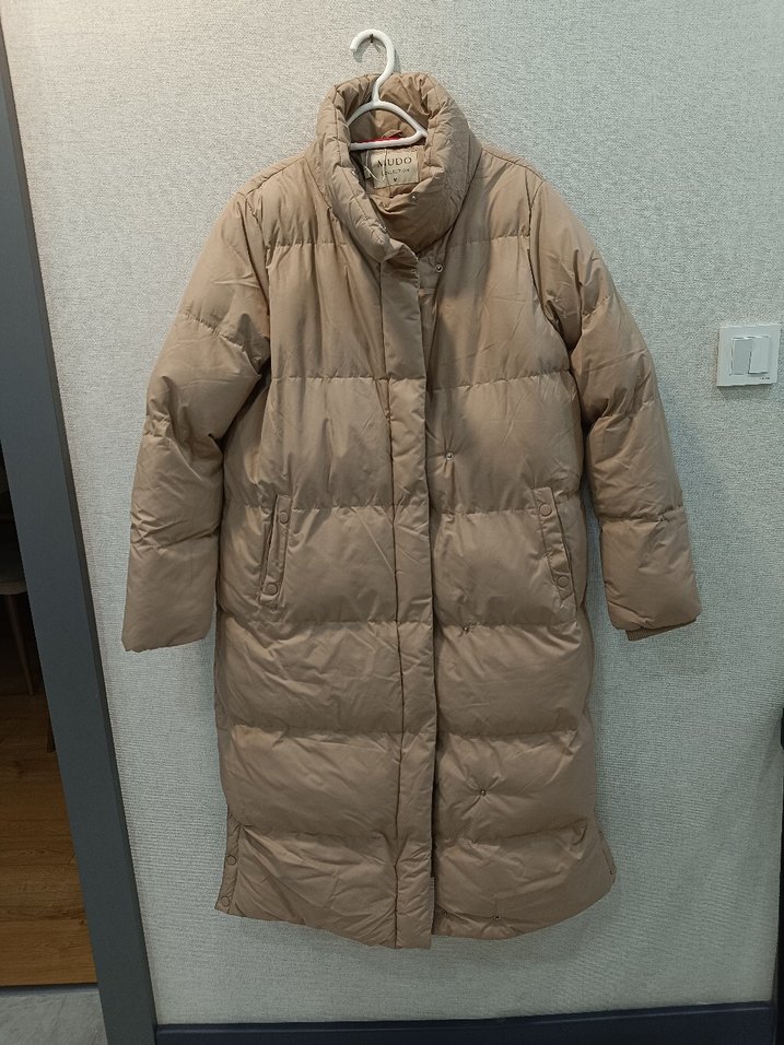 Bej Uzun Kadın Kışlık Düğmeli Mont - Görsel 2