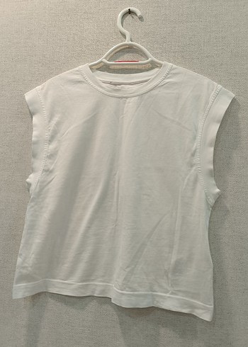 Pamuklu Beyaz Kolsuz Kadın Tişört - Görsel 2