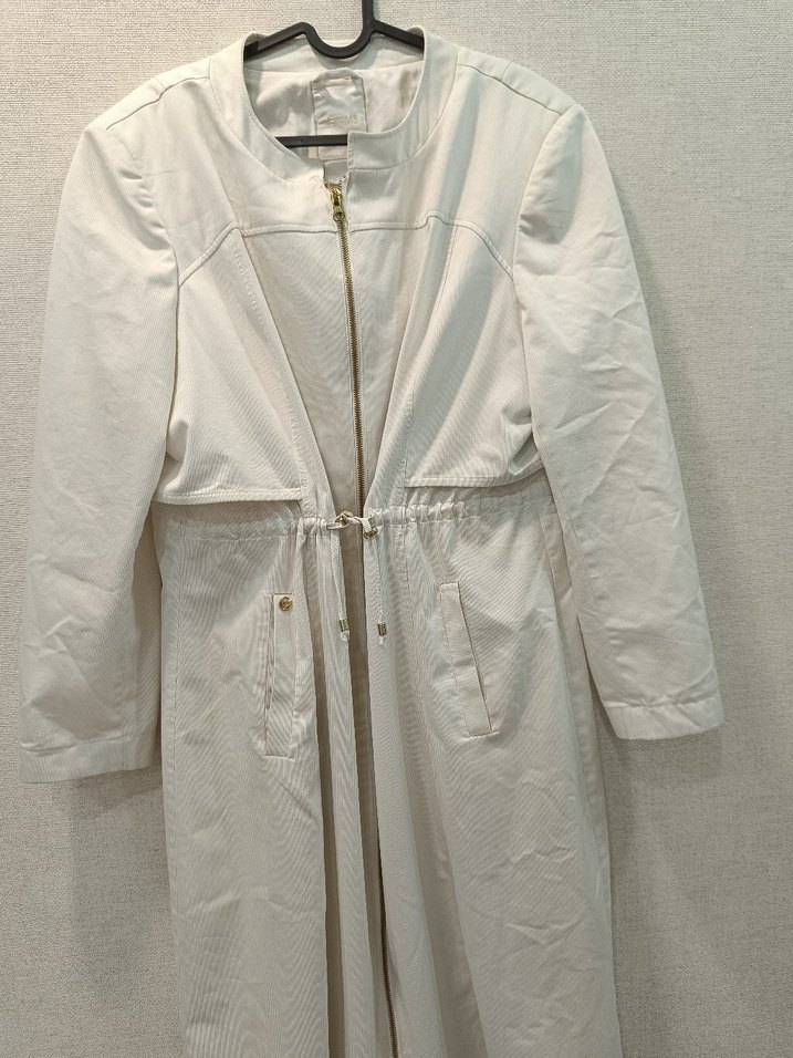 Uzun Beyaz Kadın Kaban trenc - Görsel 4