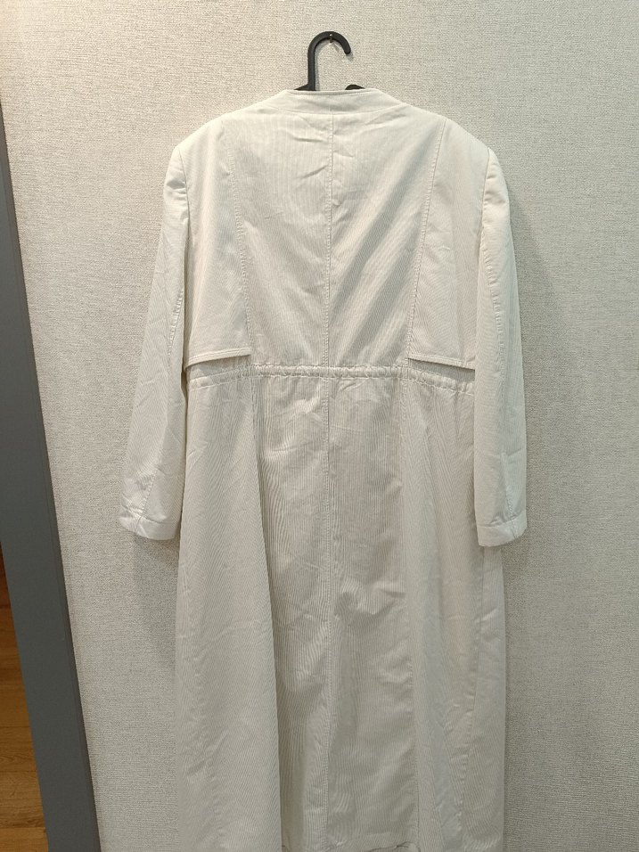 Uzun Beyaz Kadın Kaban trenc - Görsel 2