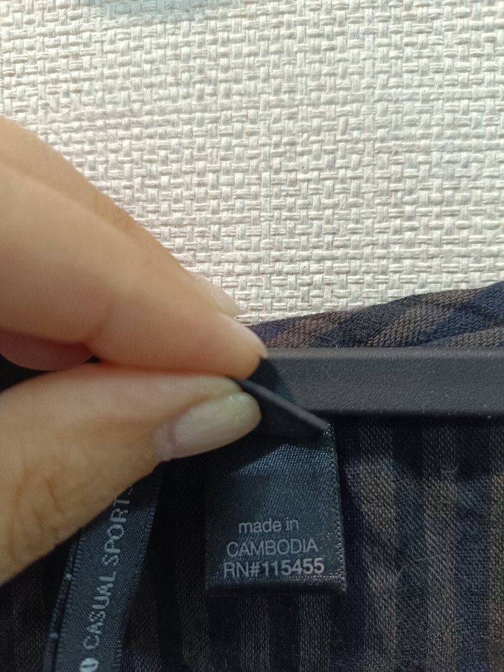 Düğmeli V Yaka Uzun Kollu Kahverengi Bluz - Görsel 4