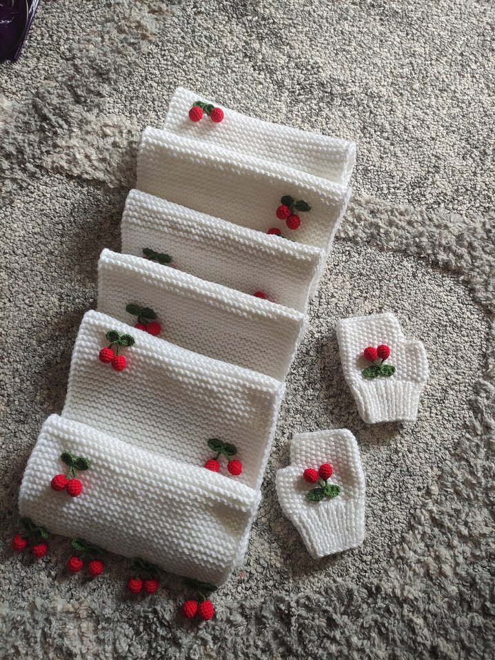 Çocuk Kirazlı Atkı ve Eldiven - Görsel 2