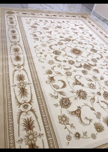 Bej Nakışlı Beyaz Halı - Görsel 4