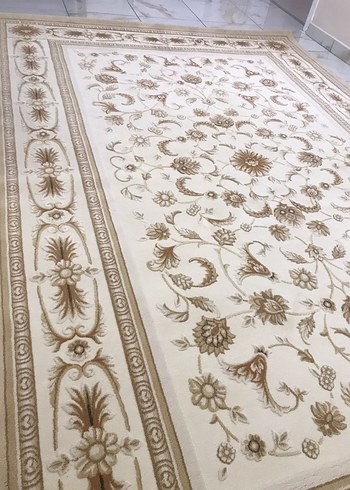 Bej Nakışlı Beyaz Halı - Görsel 2