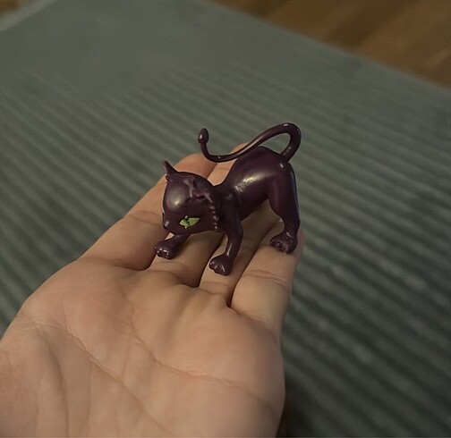  Beden Golden Ties Wave 1 Clawdeen