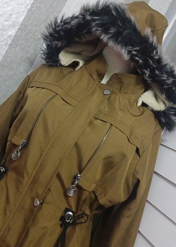 Kahverengi Uzun Kadın Parka Kürklü Kapüşonlu - Görsel 2