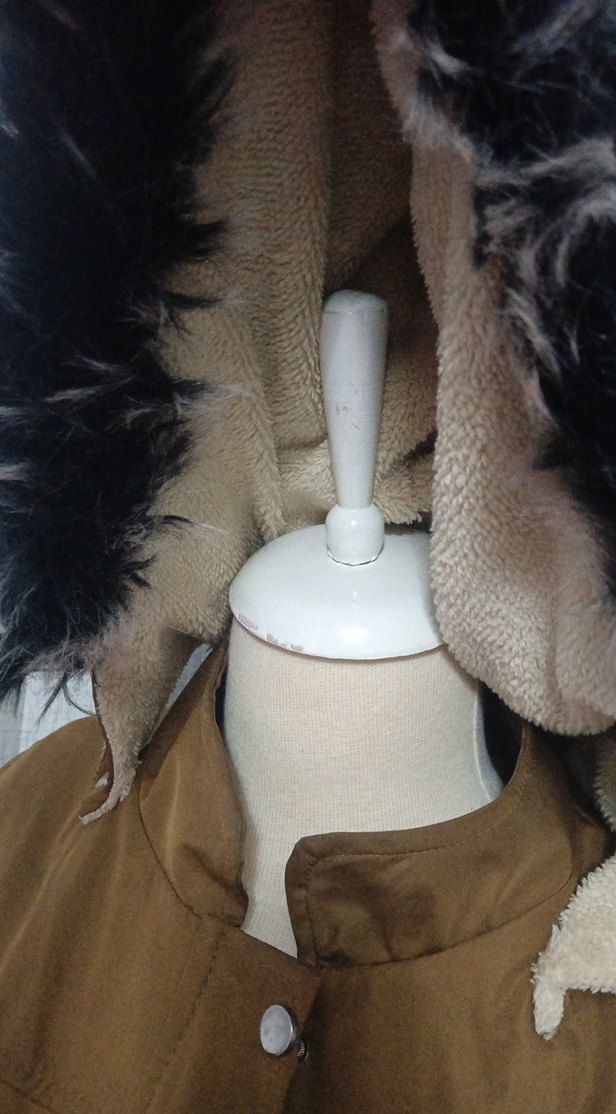 Kahverengi Uzun Kadın Parka Kürklü Kapüşonlu - Görsel 3