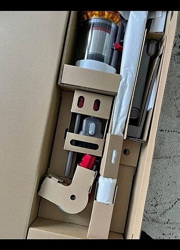 Dyson AZ KULLANILMIŞ DYSON V15 SÜPÜRGE