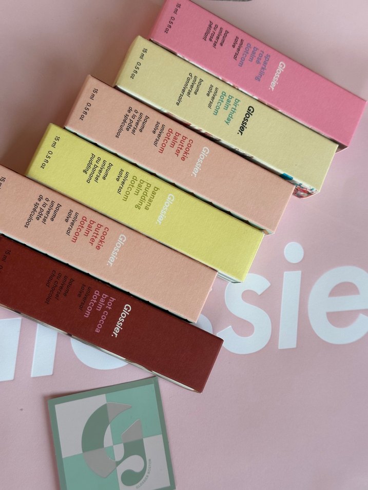 Glossier Cookie Butter Dudak Parlatıcısı 15 ml - Görsel 2