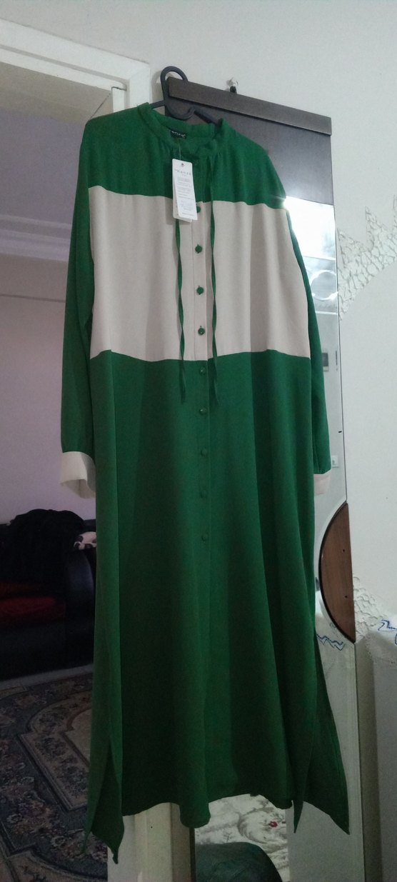 Düğmeli Yeşil Uzun Kadın Elbise - Görsel 4