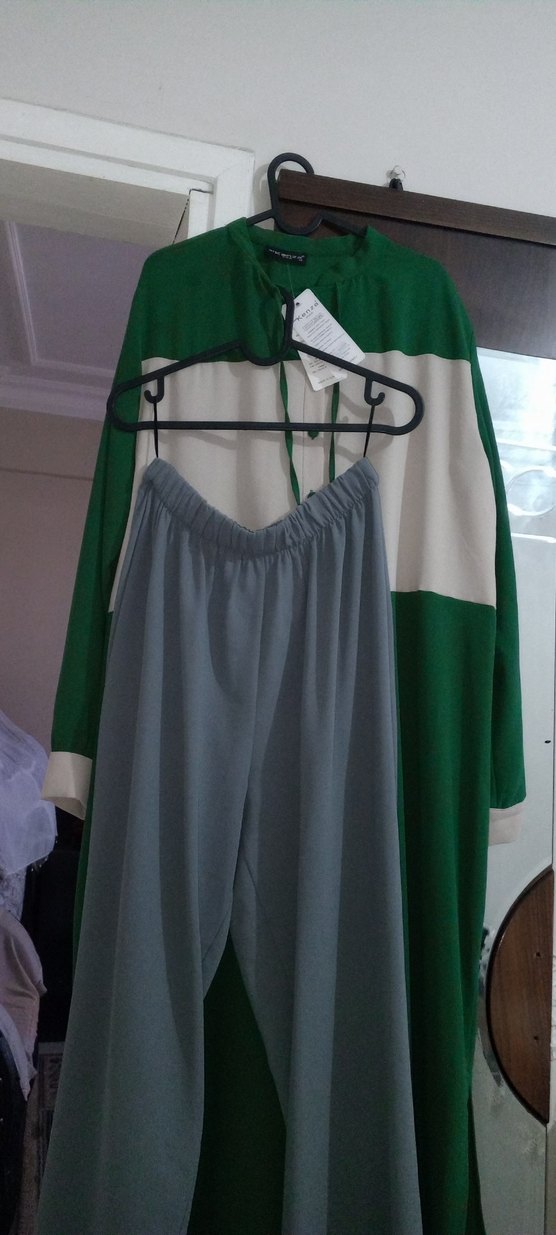 Düğmeli Yeşil Uzun Kadın Elbise - Görsel 3