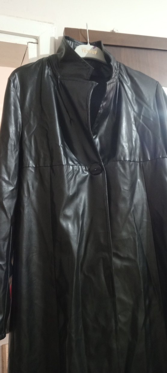 Düğmeli Siyah Uzun Deri Kadın Ceket - Görsel 2