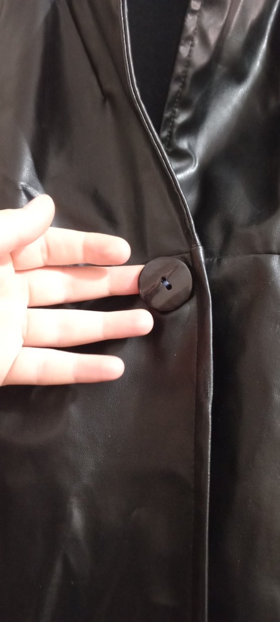 Düğmeli Siyah Uzun Deri Kadın Ceket - Görsel 3