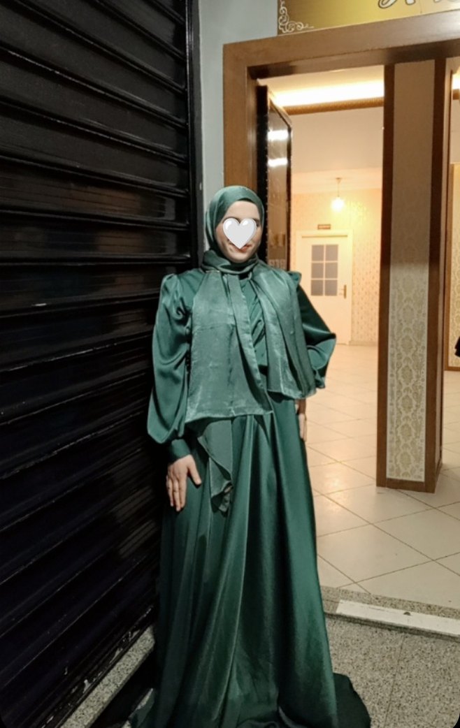 Uzun Kollu, Yüksek Yakalı Yeşil Kadın Abiye - Görsel 3