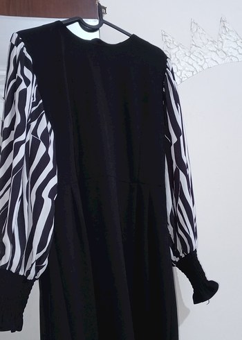 Zebra Desenli Uzun Siyah Gotik Elbise - Görsel 2