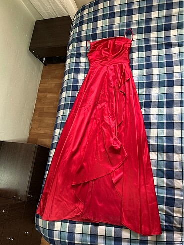 Kırmızı Abiye