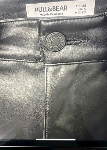m Beden siyah Renk Pull&Bear Siyah Deri Kadın Dar Kesim Pantolon