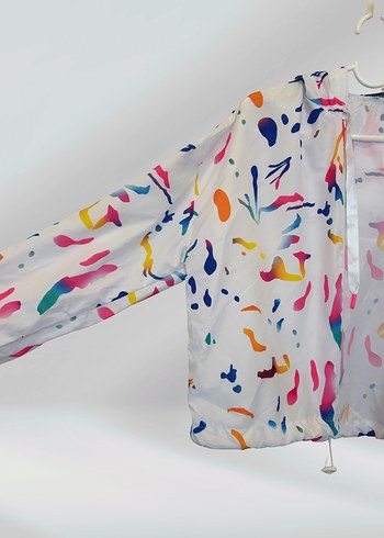 Renkli Kapüşonlu Kadın Rüzgarlık - Görsel 4