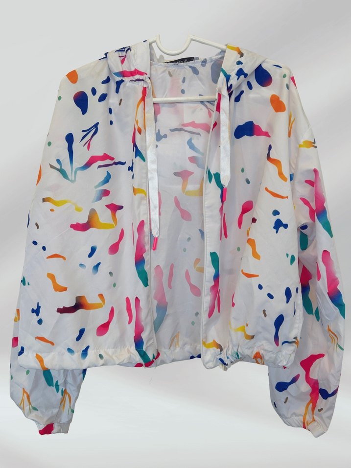 Renkli Kapüşonlu Kadın Rüzgarlık - Görsel 2