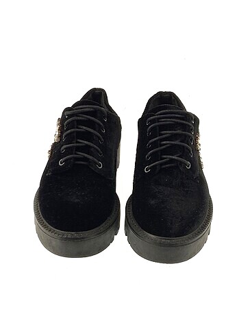 35 Beden Stradivarius Babet %70 İndirimli.