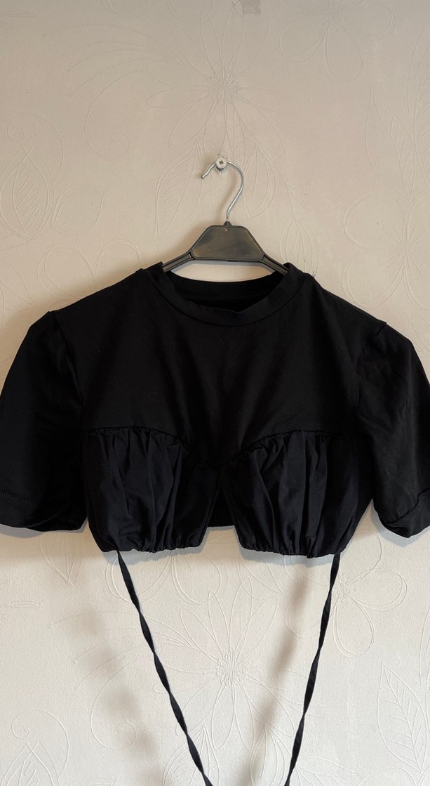 Siyah Kemerli Halter Yaka Bluz - Görsel 2