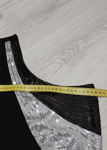 s Beden Tek Omuzlu ışıltılı üst