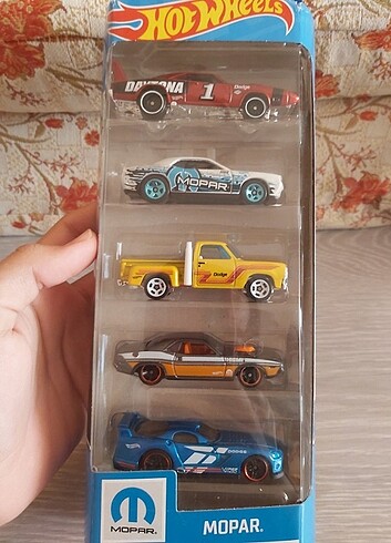  Hotwheels 5 li araba seti kapalı kutudadır sıfır ürün 