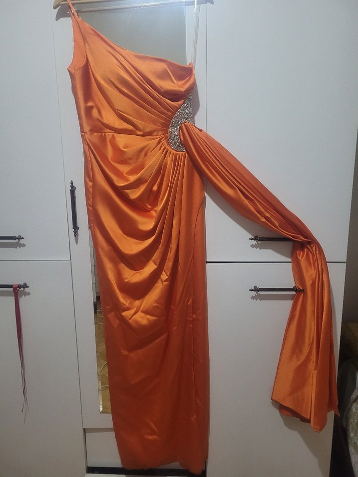 Turuncu Drapeli Uzun Straplez Abiye - Görsel 4