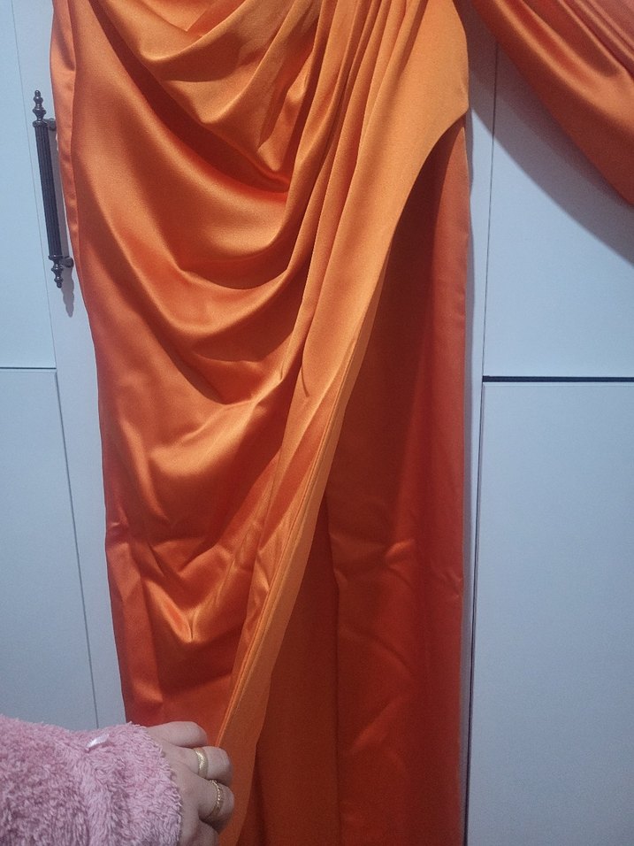 Turuncu Drapeli Uzun Straplez Abiye - Görsel 2