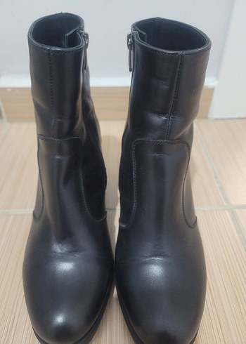 Siyah Deri Kadın Topuklu Bot - Görsel 2