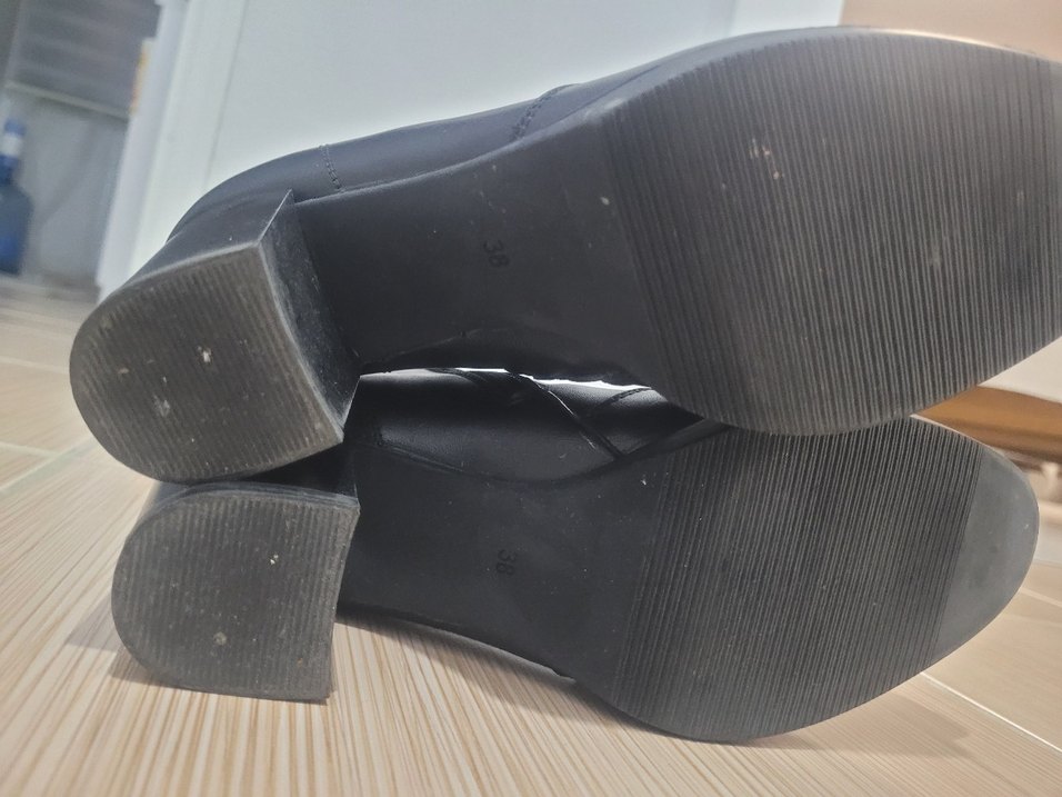 Siyah Deri Kadın Topuklu Bot - Görsel 4