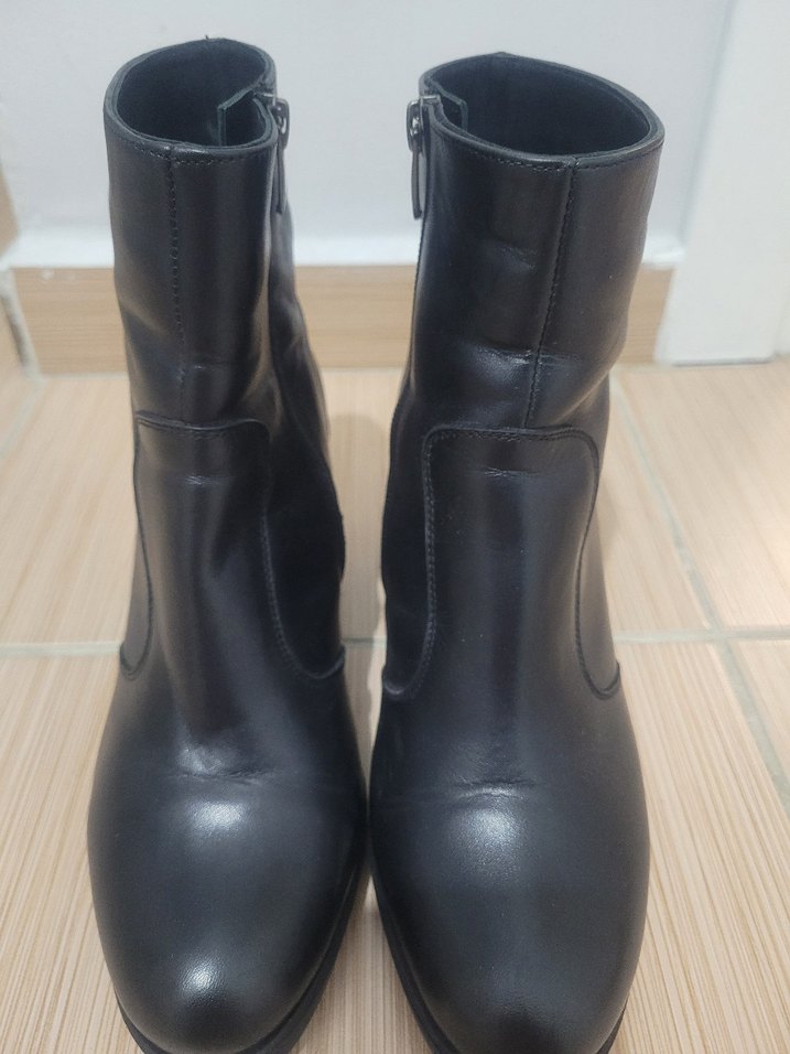 Siyah Deri Kadın Topuklu Bot - Görsel 2