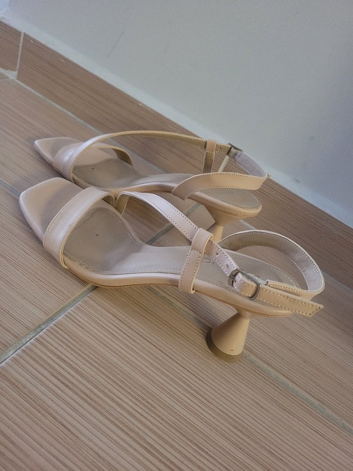 Bej Minimalist Stiletto Topuklu Kadın Ayakkabı - Görsel 5