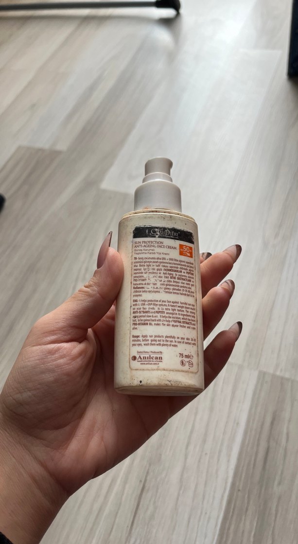 SPF 50+ Güneş Koruyucu ve Yaşlanma Karşıtı Yüz Kremi - Görsel 2