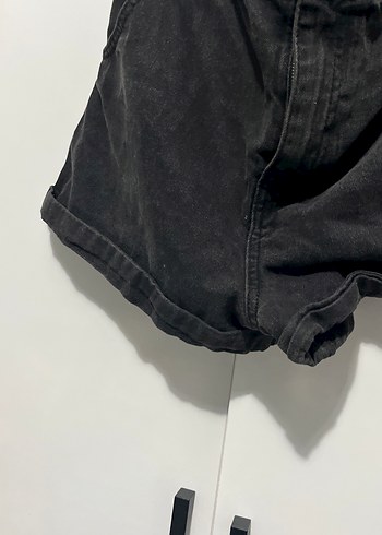 Siyah Beli Kemerli Bol Kesim Kot Şort - Görsel 4