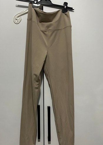 Bej Midi Kadın Tayt - Rahat ve Şık - Görsel 2