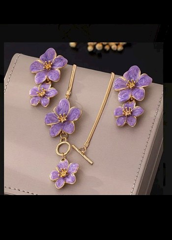 Mini Mor Çiçekli Boncuklu Küpe - Görsel 4