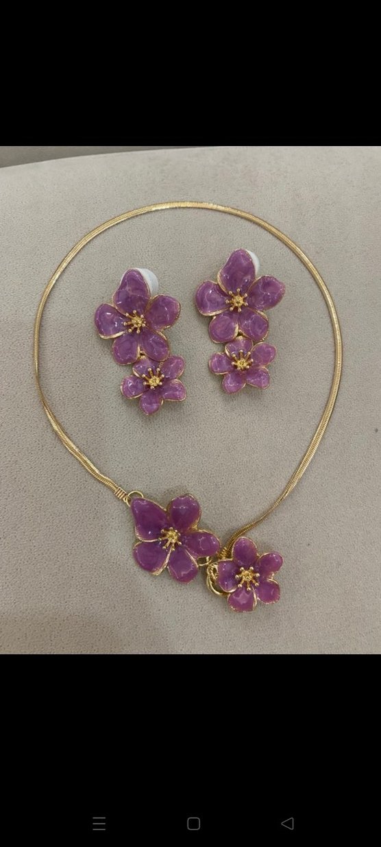 Mini Mor Çiçekli Boncuklu Küpe - Görsel 2